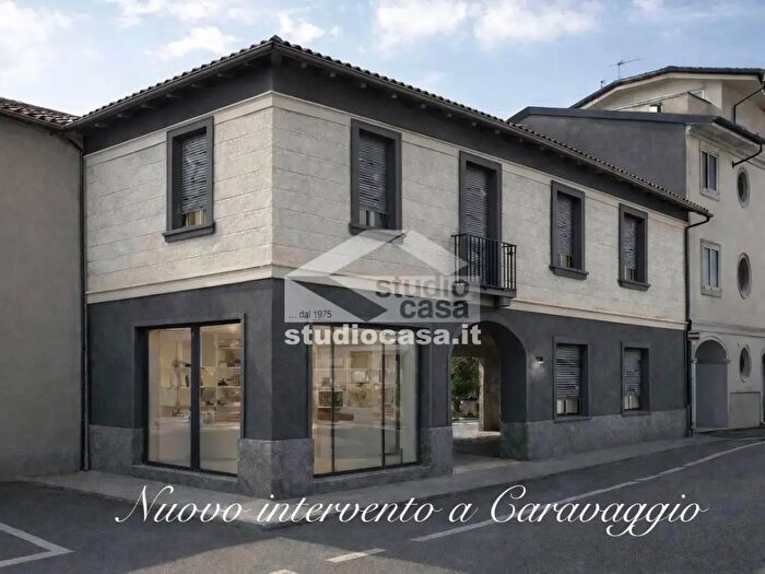 Appartamento trilocale in vendita in Via XXV Maggio, Caravaggio