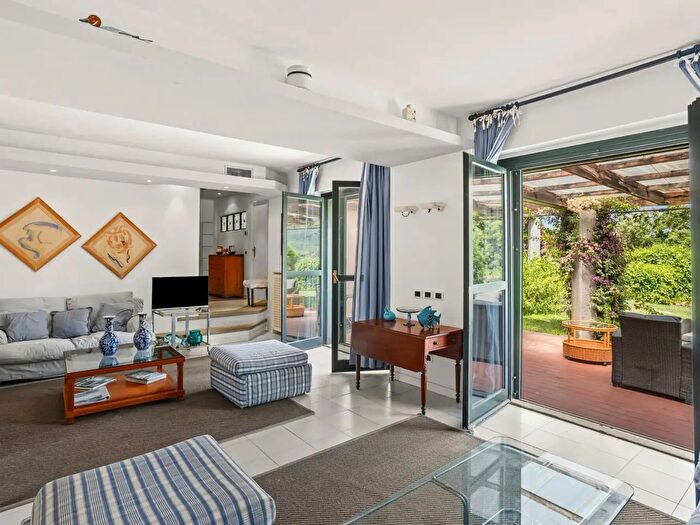 Casa con 8 locali in vendita in Castiglione Della Pescaia