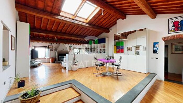 Appartamento con 6 locali in vendita in Piazza della Collegiata, Lucignano