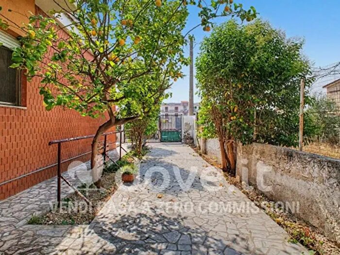 Casa quadrilocale in vendita in Via Vanvitelli, Taranto