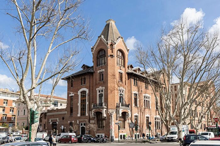 Appartamento trilocale in vendita in Via Po, Roma