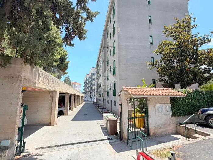 Appartamento quadrilocale in vendita in Via Biagio Giordano, Monreale