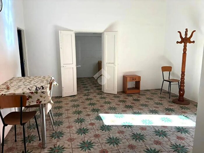 Casa trilocale in vendita in Via Roma, Alezio