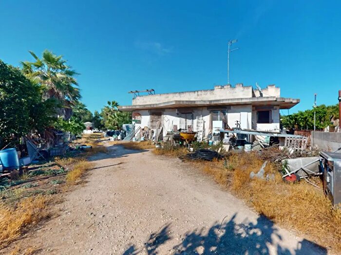 Casa quadrilocale in vendita in Via Angelo Rizzo Snc, Surbo