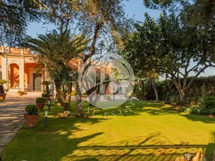 Casa con 6 locali in vendita in Molfetta