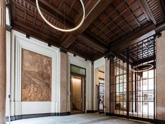 Appartamento bilocale in affitto in via Carducci, San Vittore, Milano