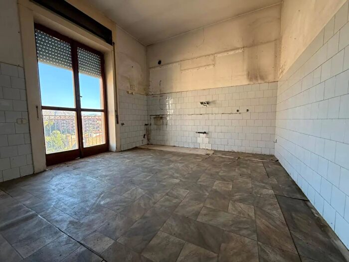 Casa quadrilocale in vendita in Via Fulvio Renella, Caserta