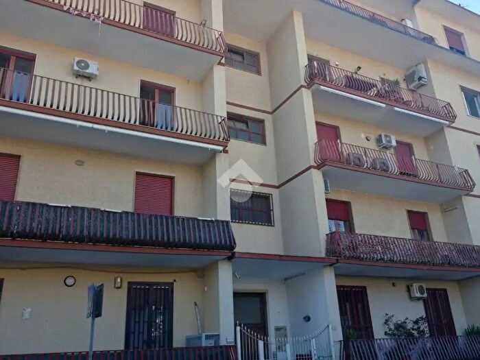 Appartamento con 5 locali in vendita in Via Michele Ferrara, Caserta