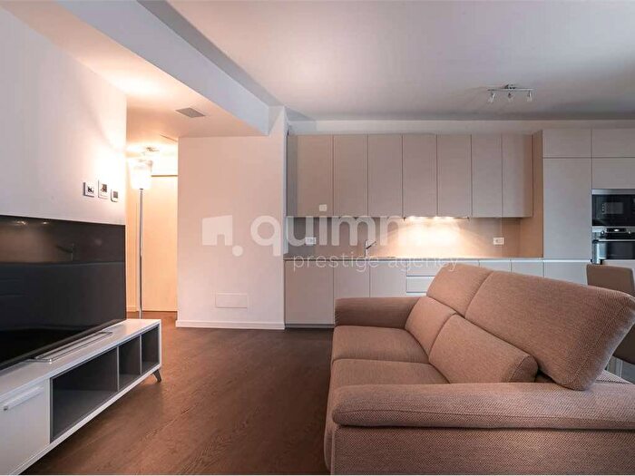 Appartamento trilocale in affitto in Via Gorani, Carrobbio, Milano