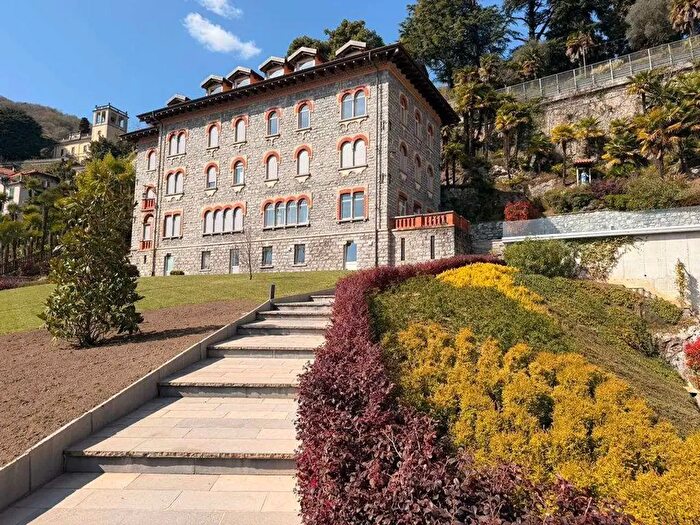 Appartamento quadrilocale in vendita in Via l Cadorna, Menaggio