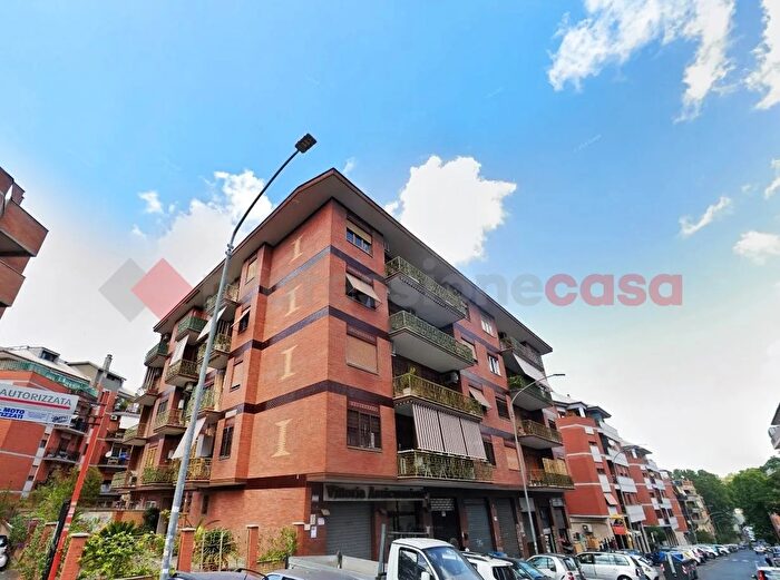 Appartamento quadrilocale in vendita in Via Pio Foà, Roma