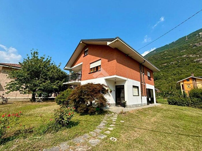 Appartamento trilocale in affitto in Via Monte Nero, Borgone Susa