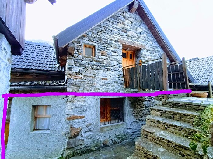 Appartamento con 5 locali in vendita in Canfinello, Ceppo Morelli