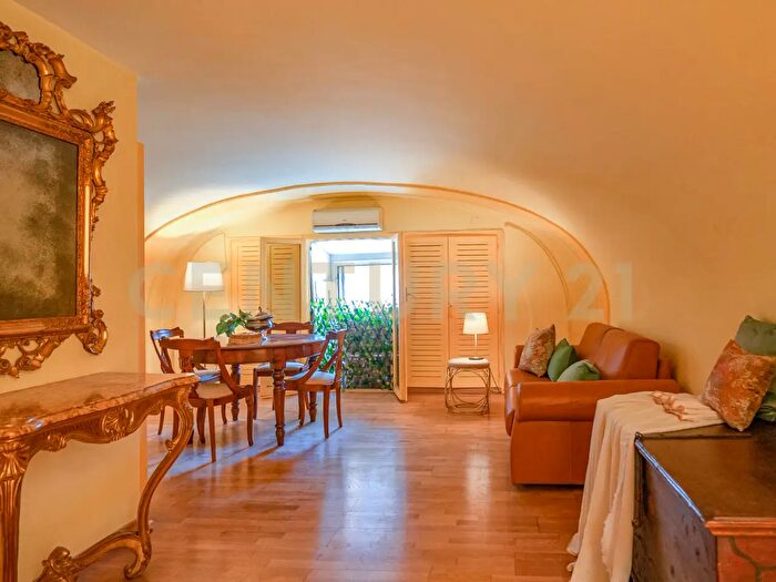 Appartamento monolocale in vendita in Via di San Maria in Monticelli, Roma