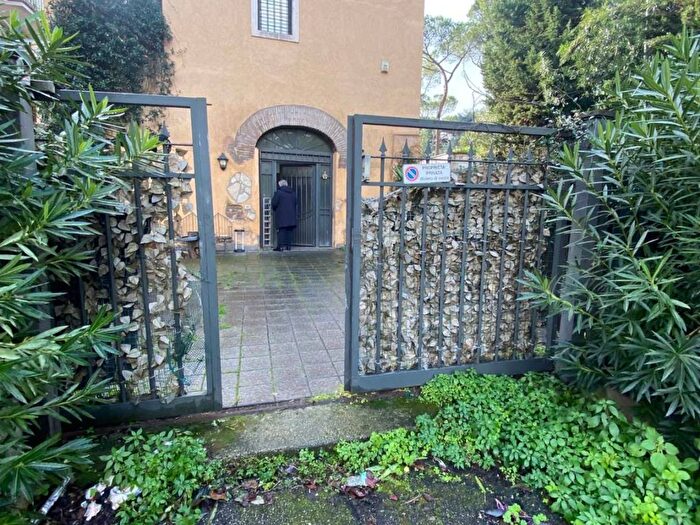 Appartamento trilocale in affitto in Via del Casaletto, Colli Portuensi Casaletto, Roma