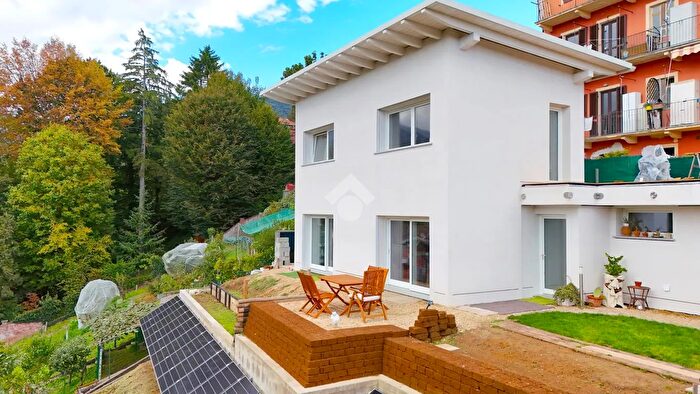 Casa trilocale in vendita in Via Matteotti, Coazze