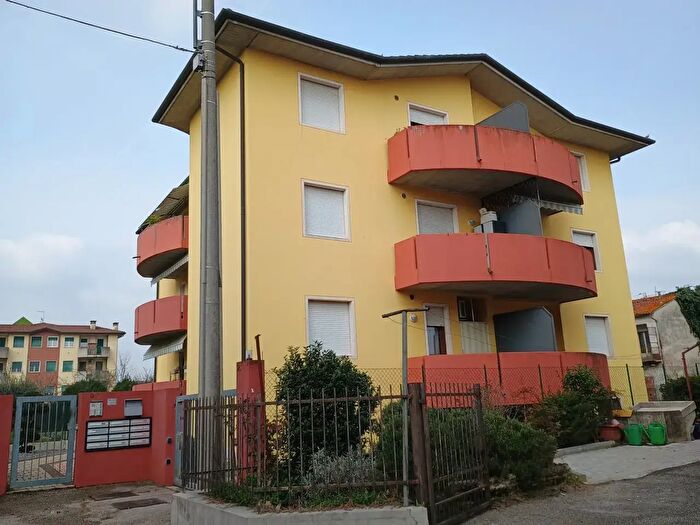 Appartamento bilocale in vendita in Via Chiesa di Polegge d, Vicenza