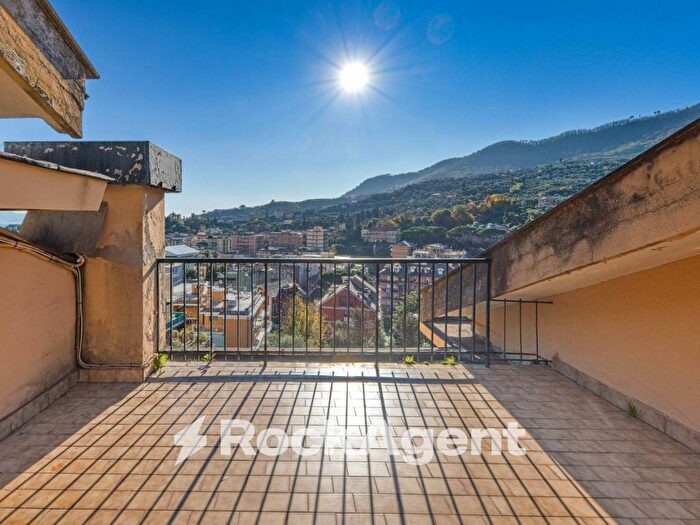 Appartamento trilocale in affitto in Salita Privata Crosa dellOro, Centro, Santa Margherita Ligure