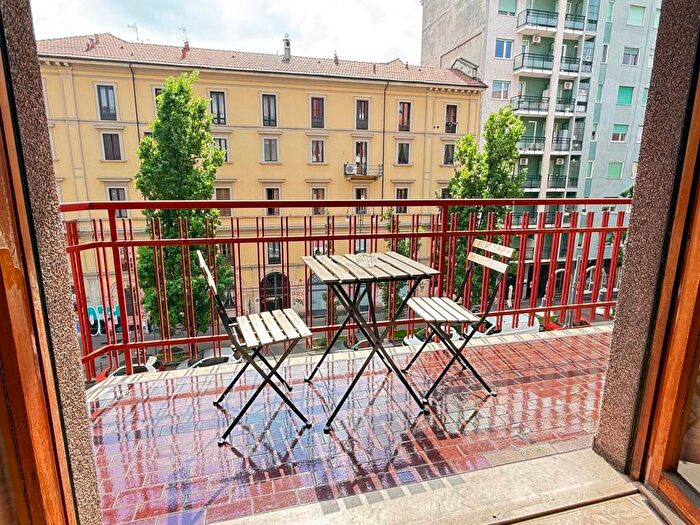 Appartamento trilocale in affitto in Via Pavia, Ascanio Sforza, Milano
