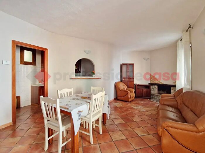 Casa trilocale in vendita in Via S Dorotea, Scoppito