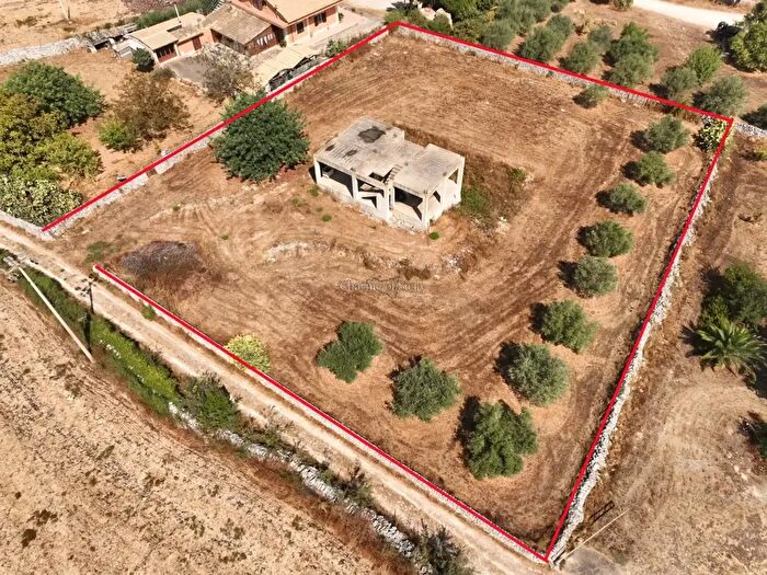 Casa quadrilocale in vendita in Contrada Trebalate, Modica