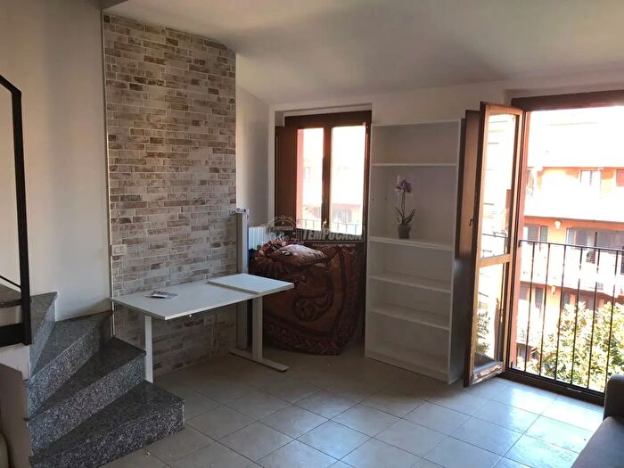 Appartamento monolocale in affitto in Via Pellegrino Rossi, Milano