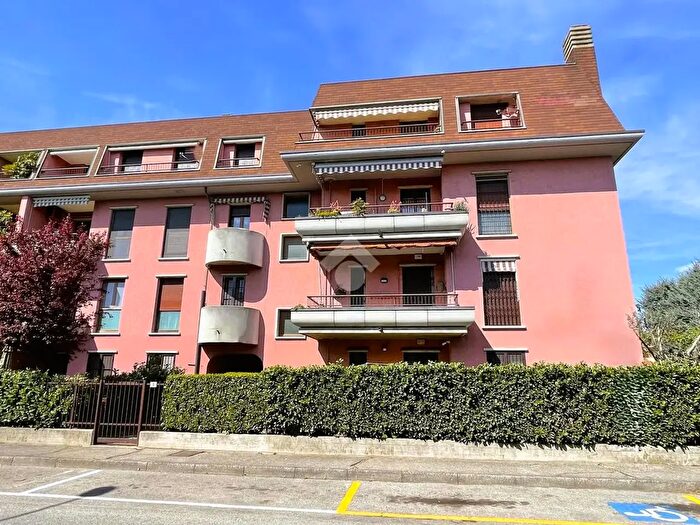 Appartamento bilocale in vendita in Via Burago, Vimercate