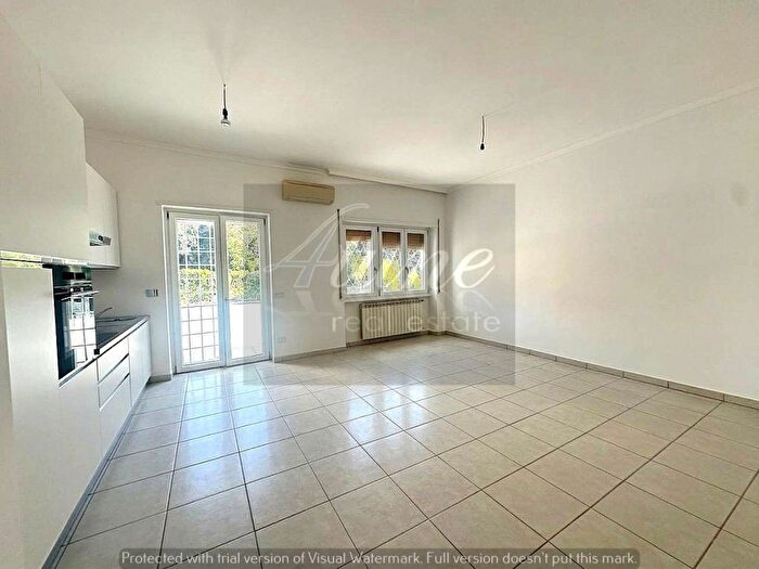 Appartamento trilocale in affitto in Via Manfredi Azzarita, Cassia San Godenzo, Roma