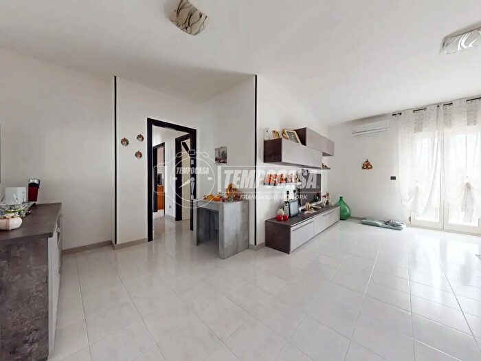 Appartamento quadrilocale in vendita in Via Piave, Casamassima