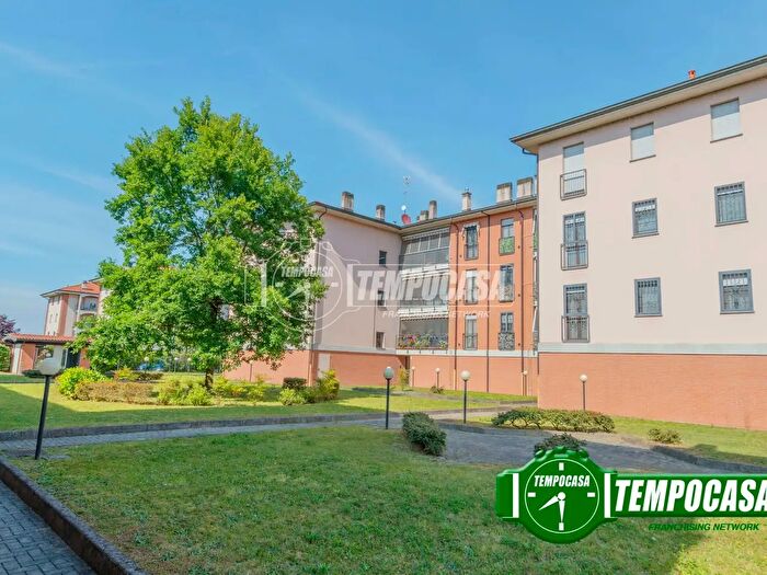 Appartamento trilocale in vendita in Via Marmolada, Zibido San Giacomo