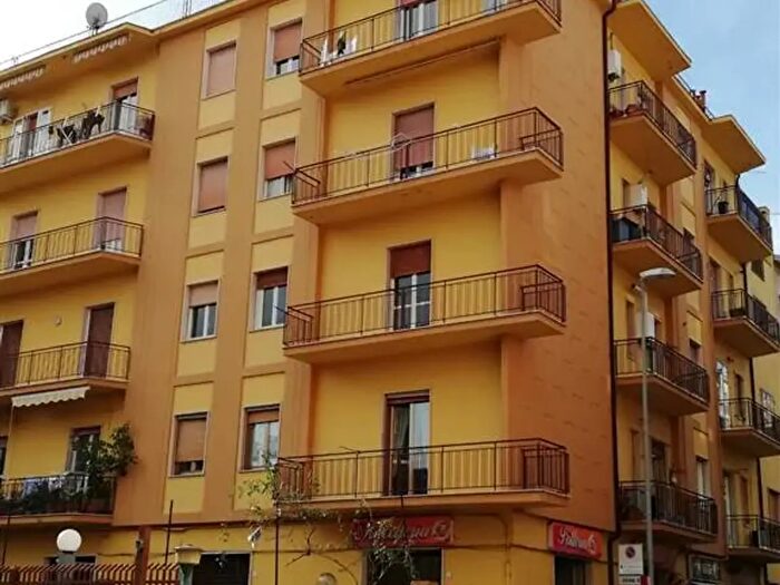 Appartamento trilocale in vendita in Via Pironti, Avellino