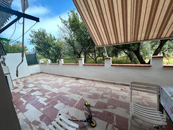 Appartamento quadrilocale in vendita in Via Nuova Messina, Furnari