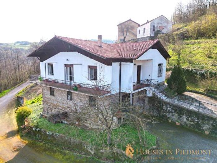 Casa con 6 locali in vendita in Prunetto