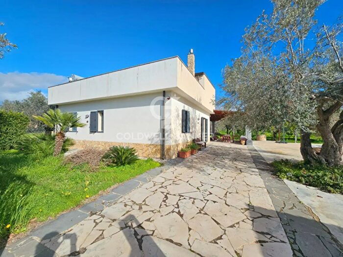 Casa con 5 locali in vendita in Contrada Serra Ricotta Snc, Chiaramonte Gulfi