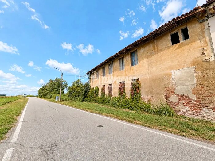 Casa bilocale in vendita in Via Libertà, Lignana