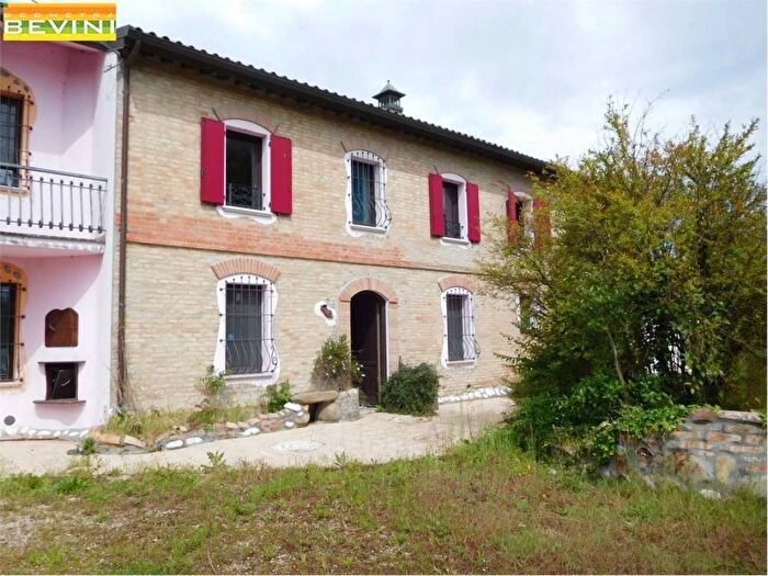 Casa con 6 locali in vendita in VIA SCOLO FORMELLA, Santo Stefano Gambellara, Ravenna
