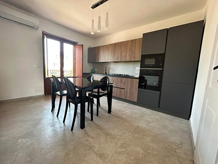 Appartamento con 6 locali in affitto in Centro, Treglio
