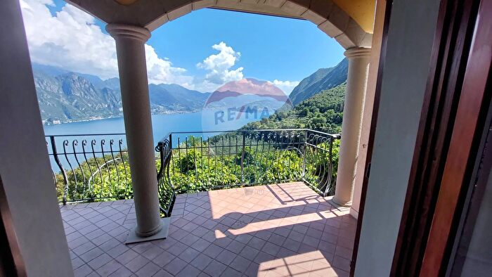 Casa con 5 locali in vendita in Fonteno