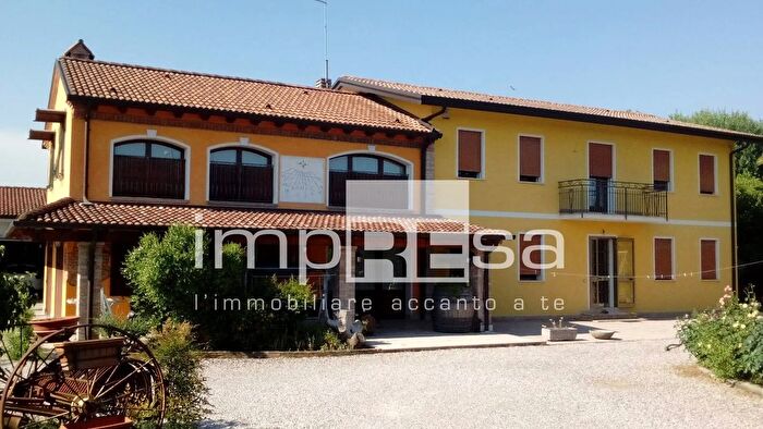 Casa con 14 locali in vendita in Casale sul Sile, Mogliano Veneto