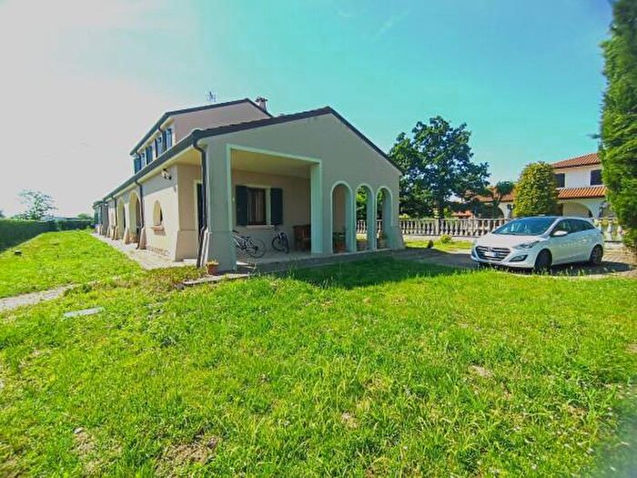 Casa con 6 locali in vendita in Via Risorgimento, Rosolina