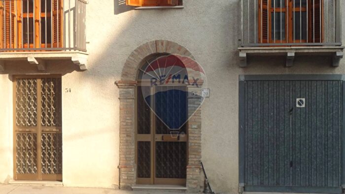 Casa con 9 locali in vendita in Via Madonna del Ponte, Fara Filiorum Petri