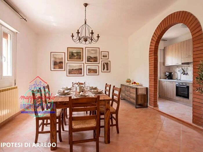 Casa con 7 locali in vendita in Via Spallanzani, Cento
