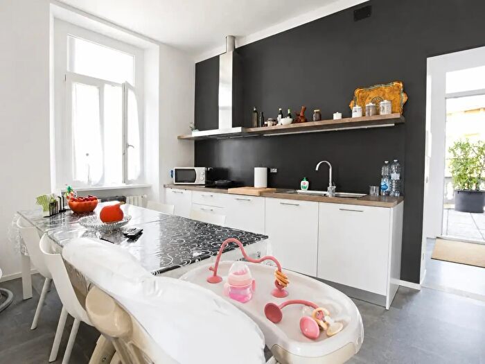 Appartamento con 6 locali in vendita in Corso XXV Aprile, Luino