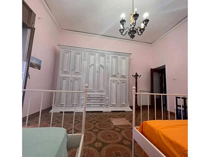 Appartamento monolocale in affitto in Via Sergente Maggiore, Porto Municipio, Napoli