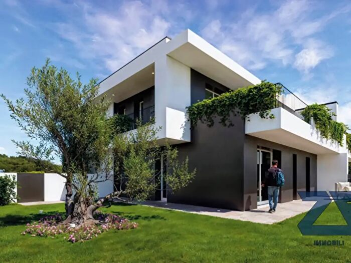 Appartamento trilocale in vendita in Via San Pio X, Castelfranco Veneto