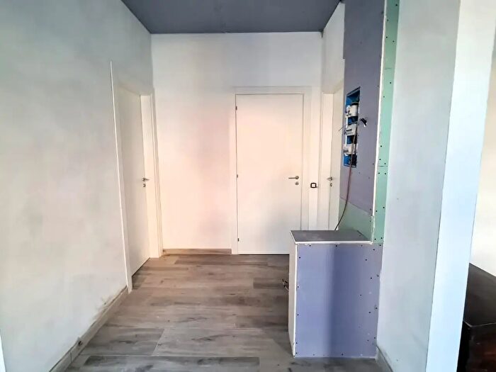 Casa con 8 locali in vendita in San Miniato