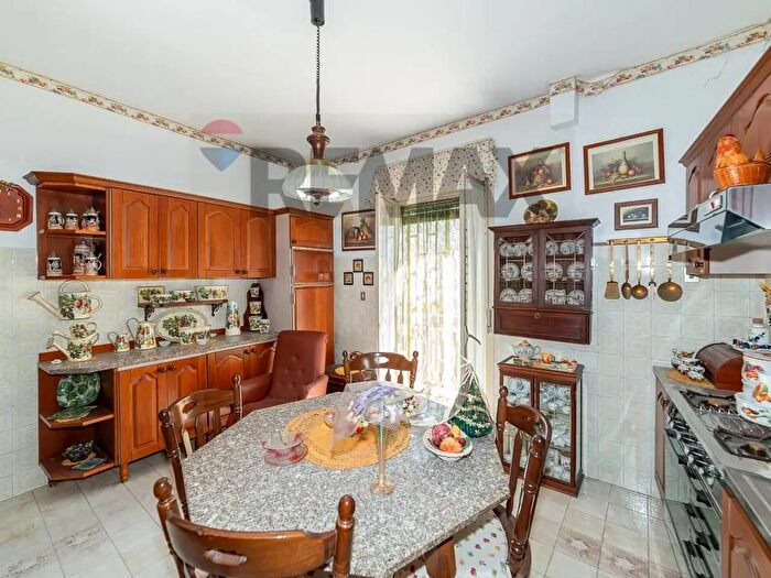 Appartamento con 6 locali in vendita in Vicolo della Vigna, Catania