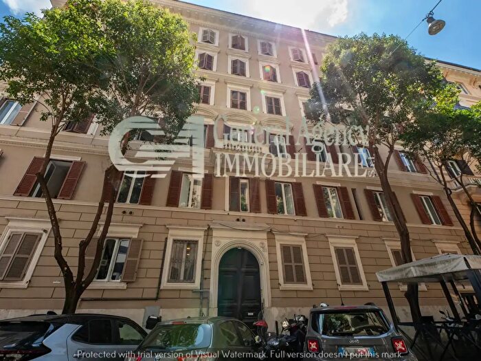Appartamento con 5 locali in vendita in Via Valadier, Roma