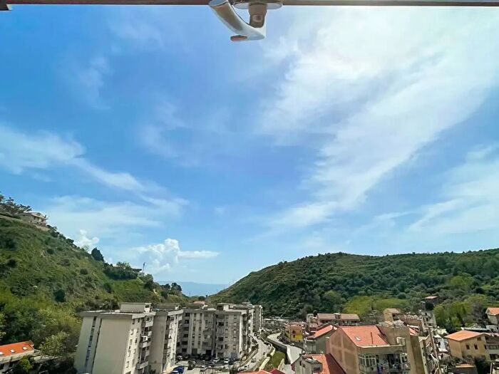 Casa trilocale in vendita in Via Comunale Catarratti, Messina