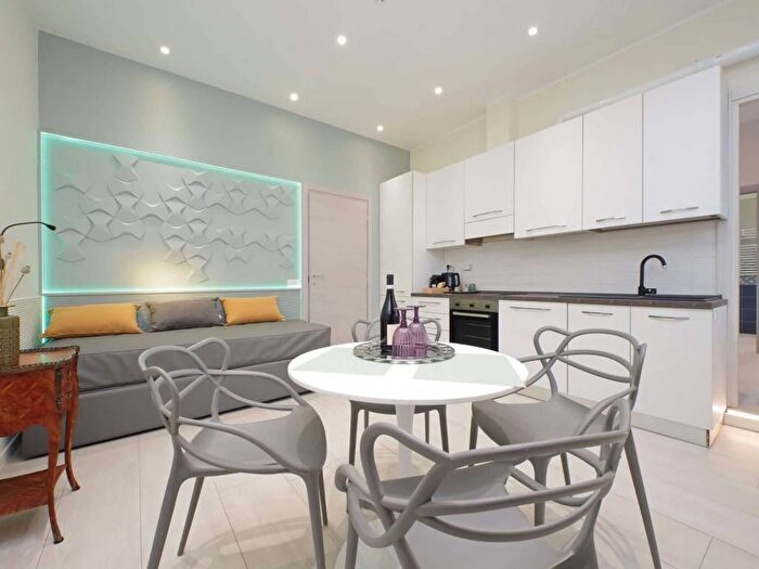 Appartamento bilocale in affitto in Via Taranto, Villa Fiorelli, Roma